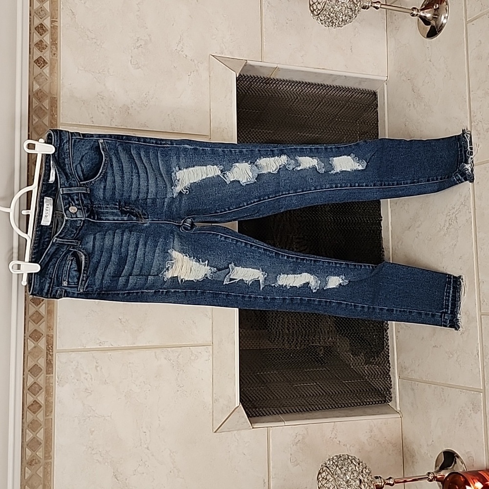 π GUESS 1981 Ripped Skinny Jeans π - Picture 8 of 16